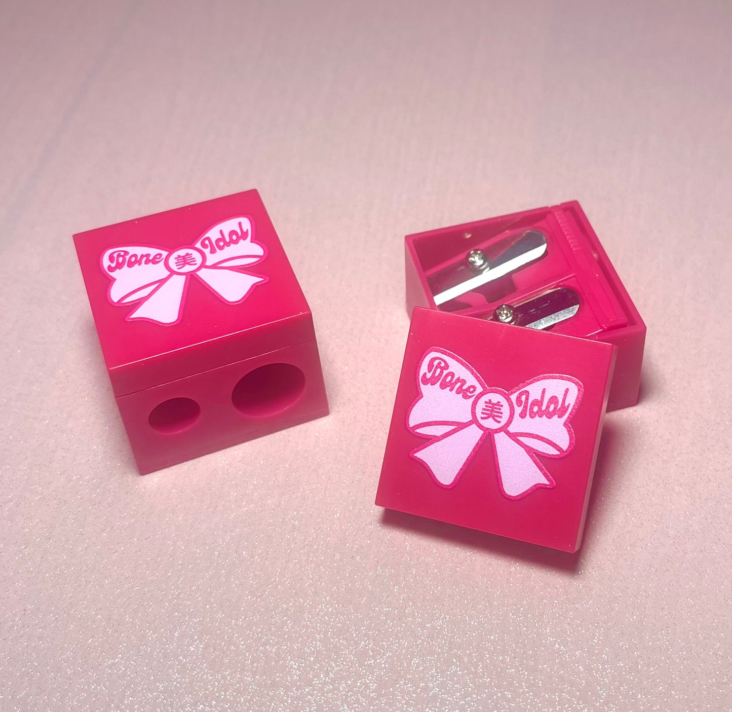 BONE IDOL UNIVERSAL PENCIL SHARPENER