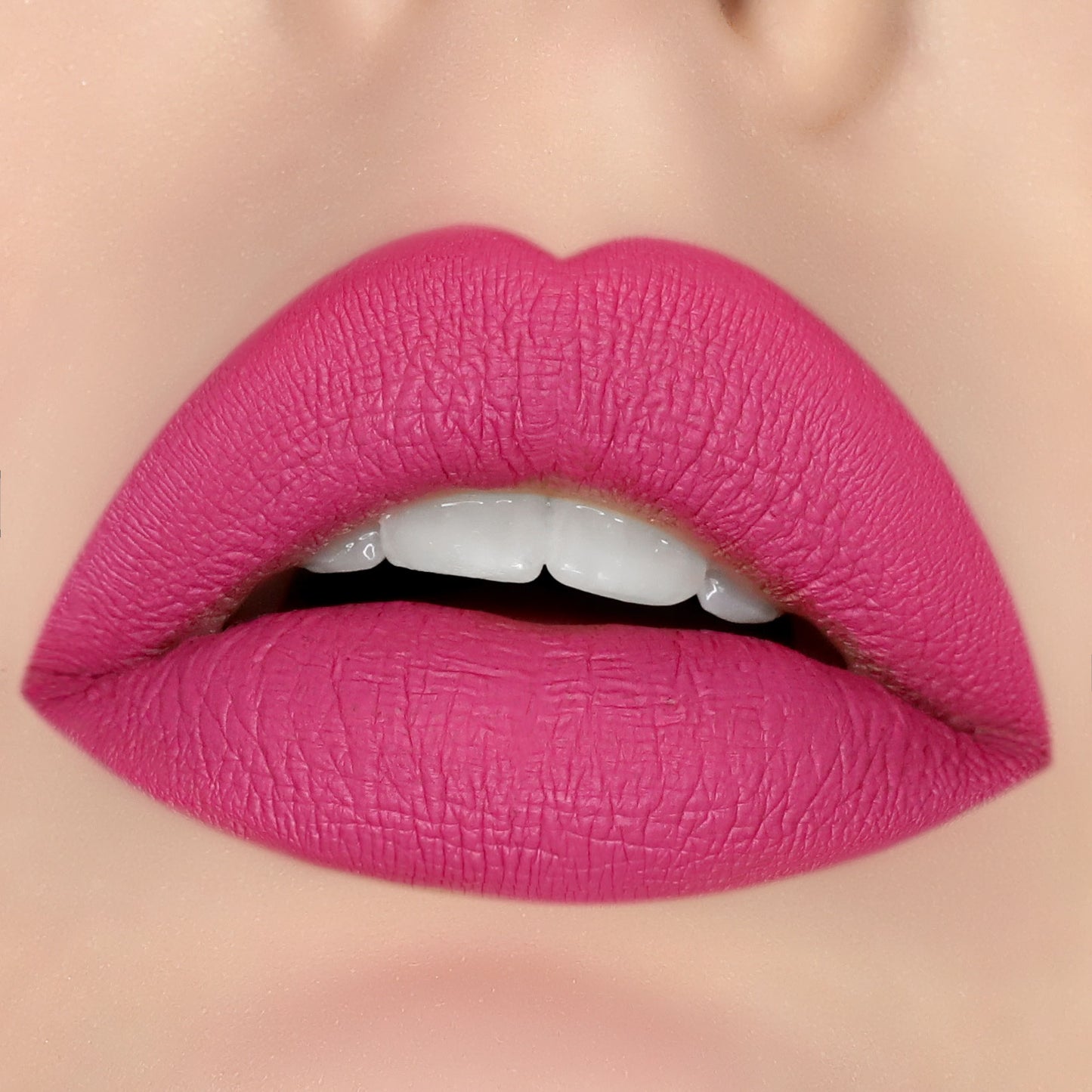 BONE IDOL PLUSHIE POUT LIQUID LIPSTICK - MATTE TRANSFER PROOF LONG LASTING LIPSTICK KEYCHAIN